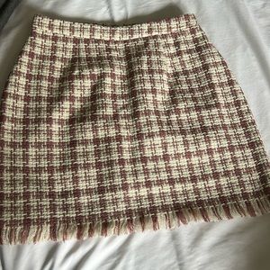 Skirt, mauve and cream colored